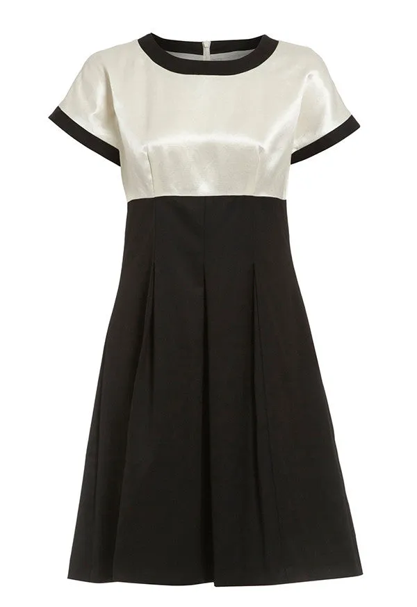 Outsider monochrome shift dress in black and off white