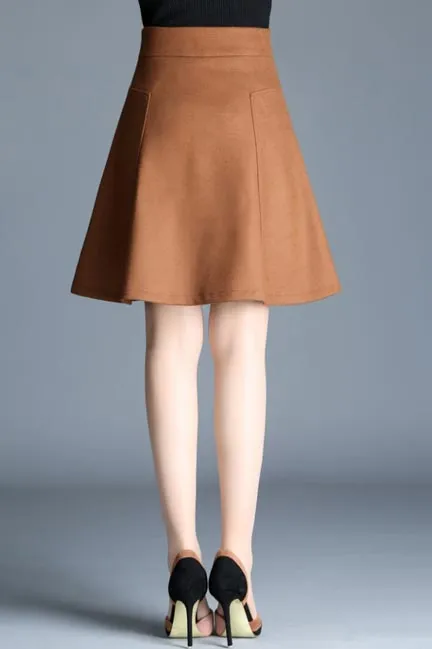 The new autumn/winter 2019 mid-length a-line skirt  S077