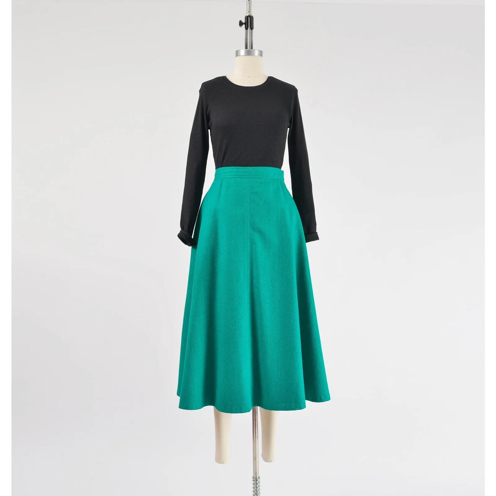 Vintage 80s Emerald Green Wool Skirt High Waisted Full Swing Fit Midi Skirt with Pockets size Medium