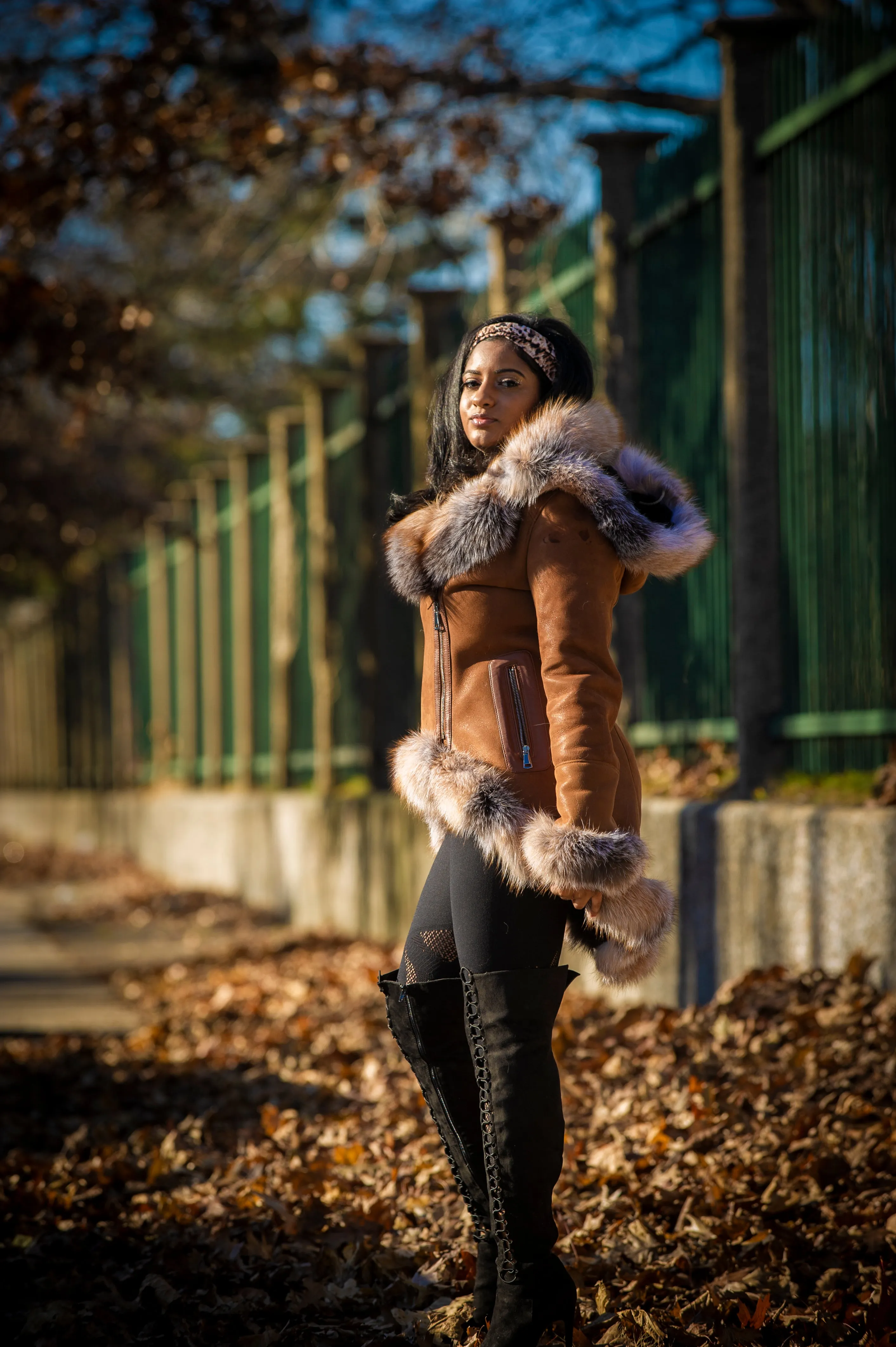 Women's Amber Shearling Sheepskin Jacket With Fox [Tan/Tan Fox]