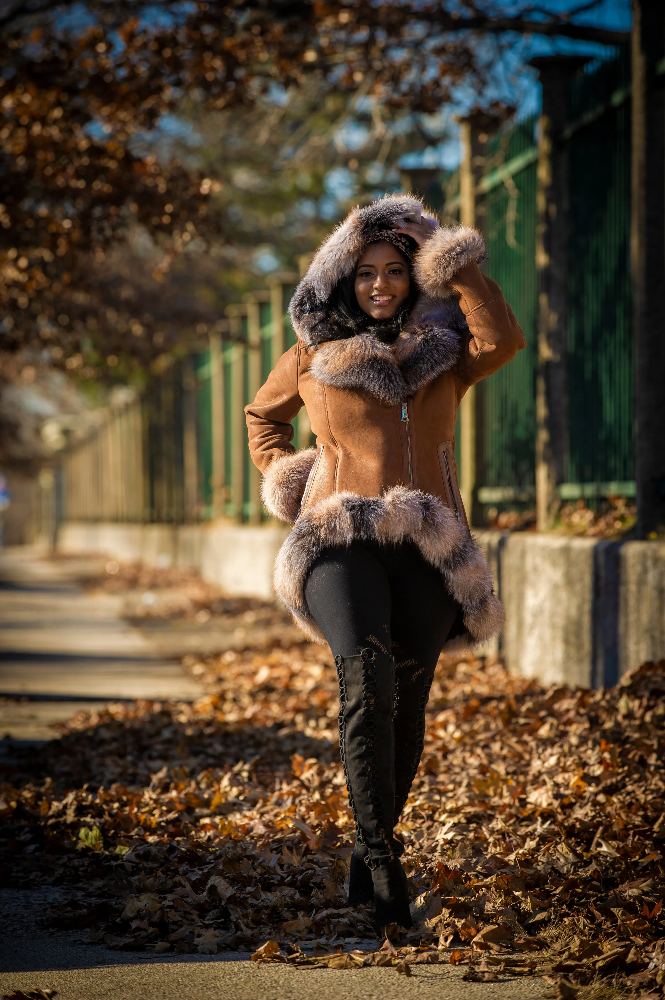 Women's Amber Shearling Sheepskin Jacket With Fox [Tan/Tan Fox]